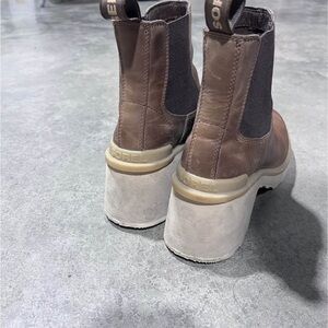 Sorel Chelsea boots